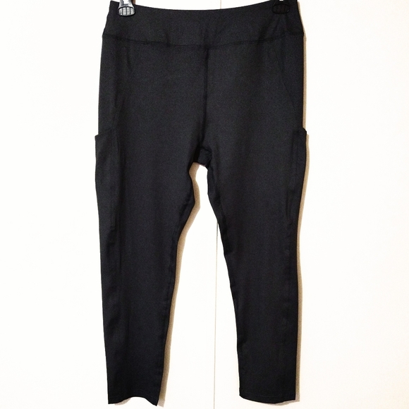 **NWOTS** LULULEMON Softy Suedey Tank Top And Bottom Set. Size 8 - Picture 4 of 14